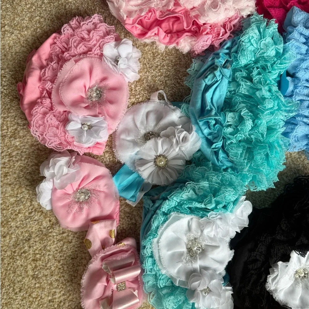 31 pc CHIC BABY BOUTIQUE LOT LACE PETTIROMPERS, BLOOMERS AND MORE